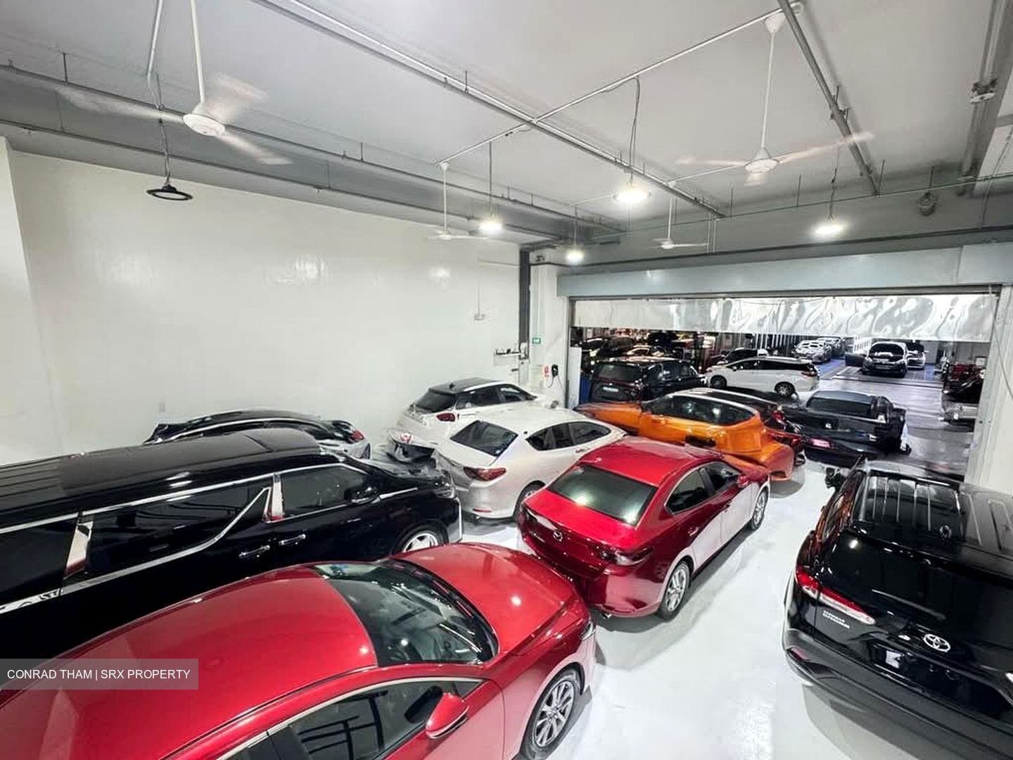 Carros Centre (D25), Factory #544617901